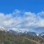 H19 - Modernes 145qm, 3sz, Wellnessbereich Mit Sauna Und Dachterrasse Mit Panoramablick, Kuehlen Und Heizen Mit Geothermie Prázdninový dům Fügen