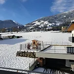 H19 - Modernes 145qm, 3sz, Wellnessbereich Mit Sauna Und Dachterrasse Mit Panoramablick, Kuehlen Und Heizen Mit Geothermie