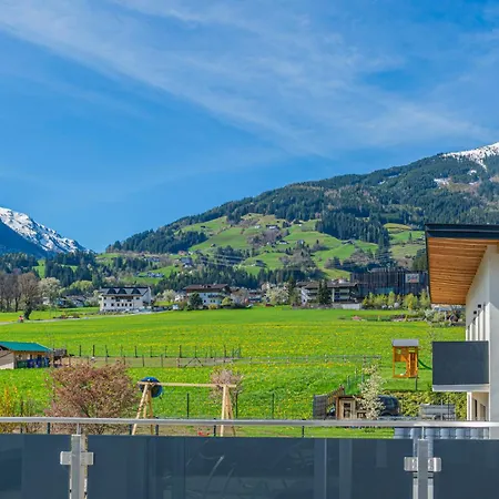 H19 - Modernes 145qm, 3sz, Wellnessbereich Mit Sauna Und Dachterrasse Mit Panoramablick, Kuehlen Und Heizen Mit Geothermie フューゲン