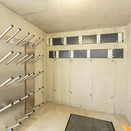 H19 - Modernes 145qm, 3sz, Wellnessbereich Mit Sauna Und Dachterrasse Mit Panoramablick, Kuehlen Und Heizen Mit Geothermie Semesterbostad *