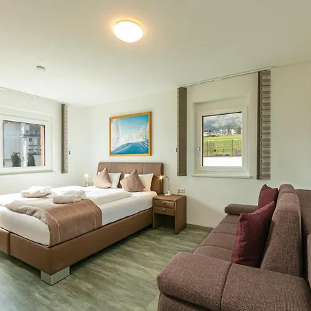 H19 - Modernes 145qm, 3sz, Wellnessbereich Mit Sauna Und Dachterrasse Mit Panoramablick, Kuehlen Und Heizen Mit Geothermie * Fügen