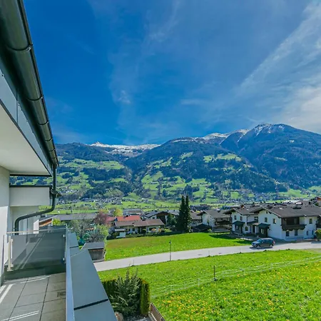 H19 - Modernes 145qm, 3sz, Wellnessbereich Mit Sauna Und Dachterrasse Mit Panoramablick, Kuehlen Und Heizen Mit Geothermie Fügen